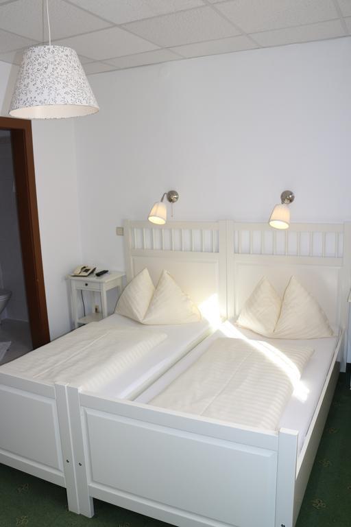 Hotel Gasthof Kasino Villach Room photo