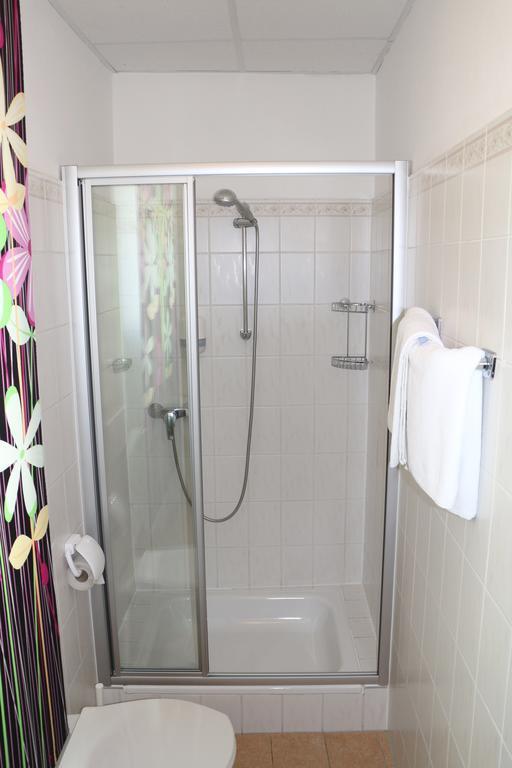 Hotel Gasthof Kasino Villach Room photo