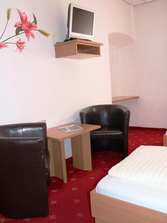 Hotel Gasthof Kasino Villach Room photo