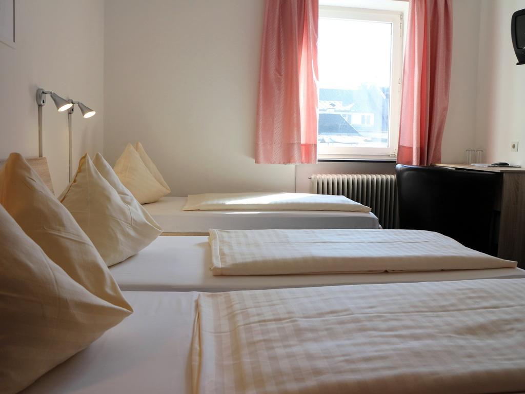 Hotel Gasthof Kasino Villach Room photo
