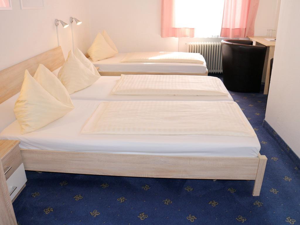 Hotel Gasthof Kasino Villach Room photo